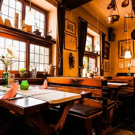 Hotel-restaurant Gasthof Peters Anno 1650 Otel 2*